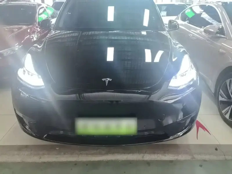 Tesla Model Y, 2023