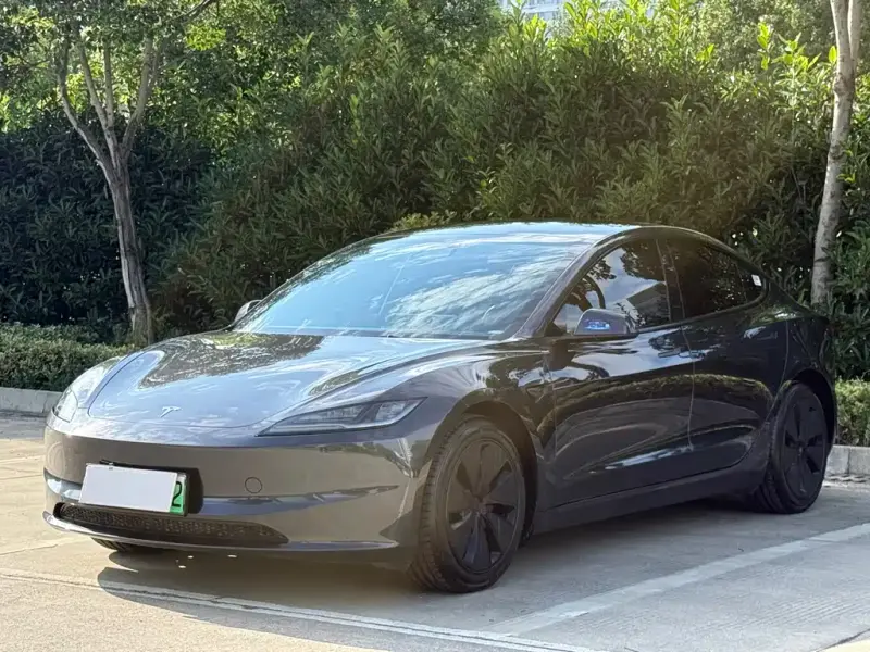 Tesla Model 3, 2025