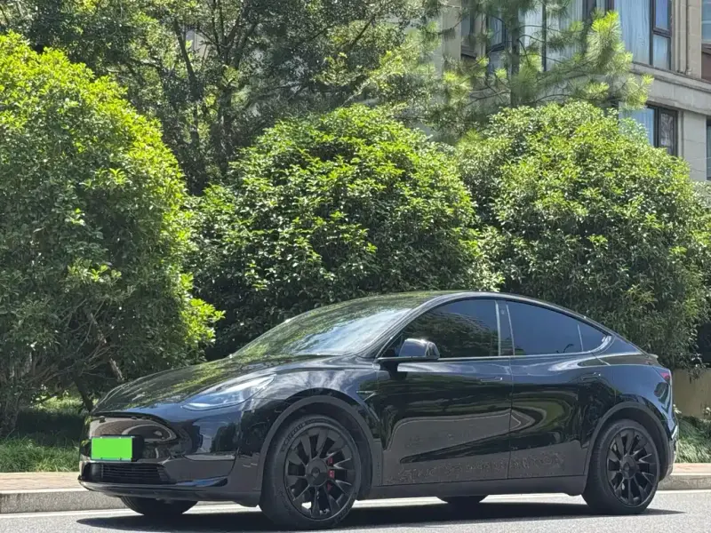 Tesla Model Y, 2023