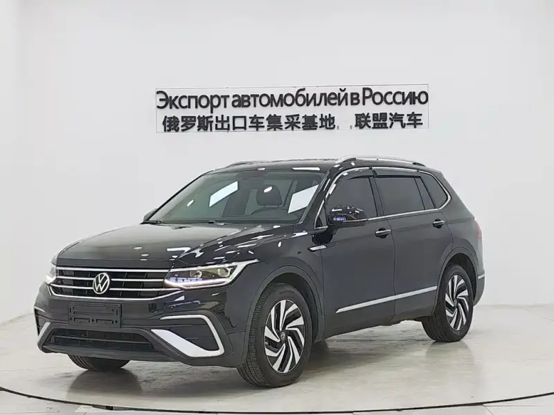 Volkswagen Tiguan L, 2023 — фото 1