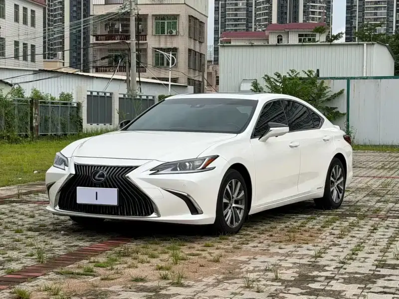 Lexus ES, 2020