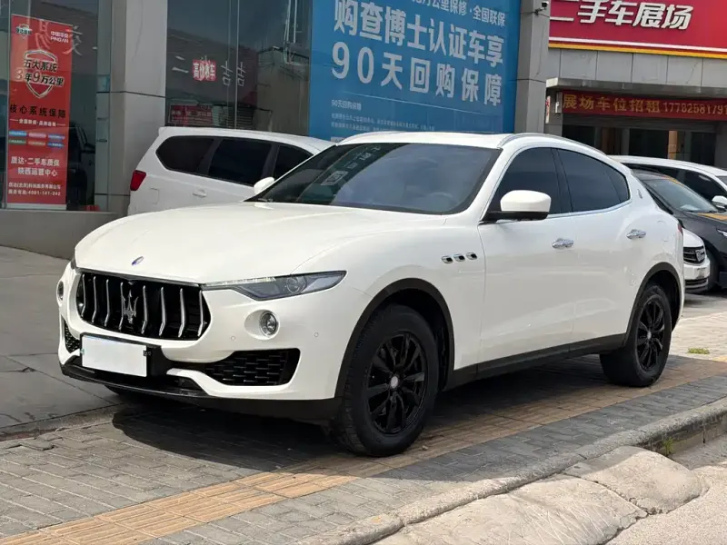 Maserati Levante, 2018 — фото 1