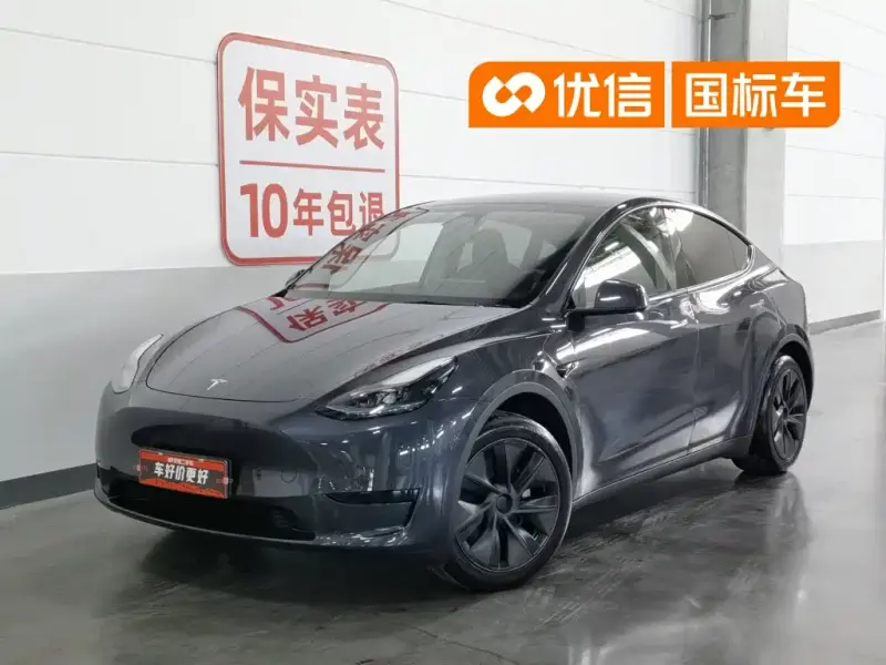 Tesla Model Y, 2025