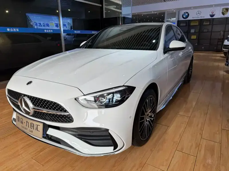 Mercedes-Benz C-Class, 2024