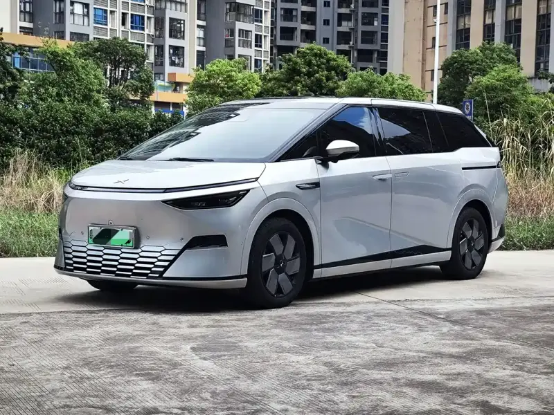XPeng X9, 2024