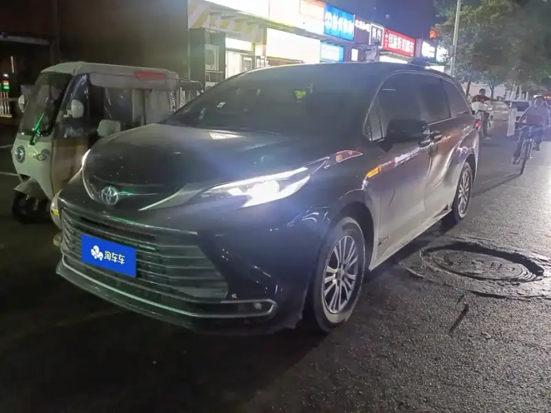 Toyota Sienna, 2023