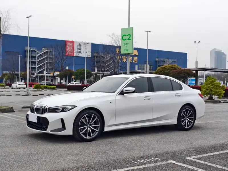 BMW 3 Series, 2023