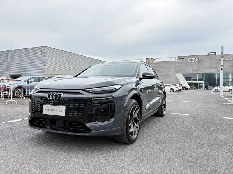 Audi Q6L e-tron, 2025 — фото 1