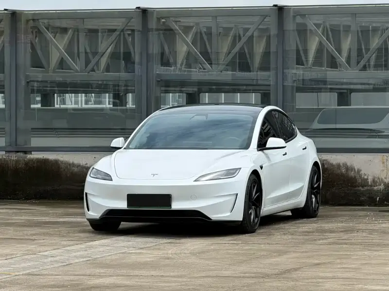 Tesla Model 3, 2024