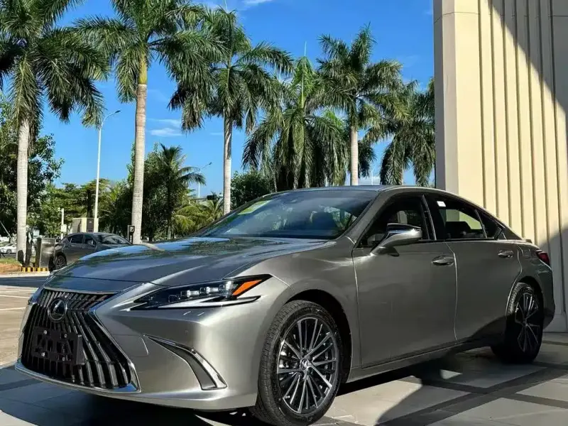 Lexus ES, 2023
