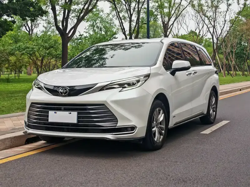 Toyota Sienna, 2024