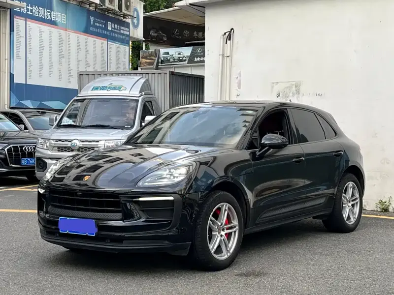 Porsche Macan, 2023 — фото 1