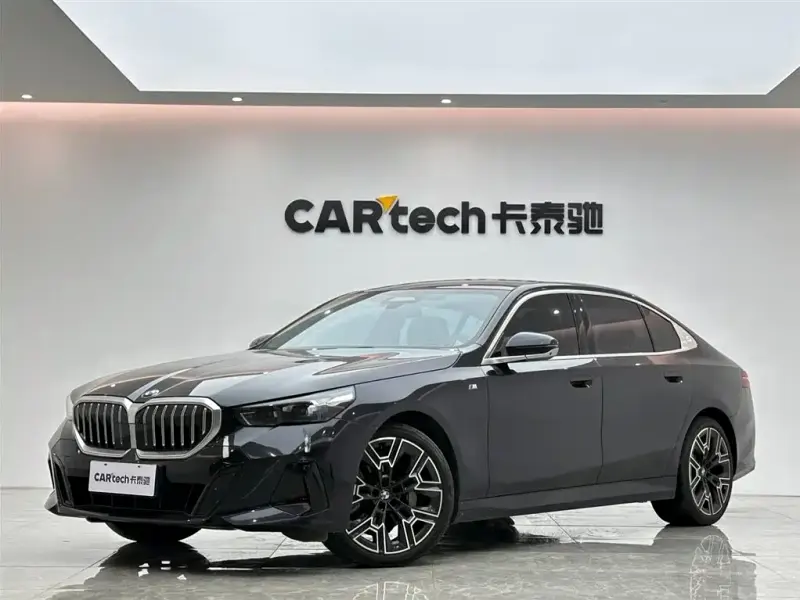 BMW 5 Series, 2024