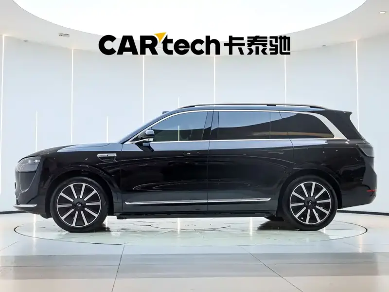 AITO M9, 2025