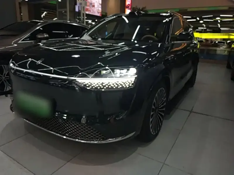 AITO M9, 2025