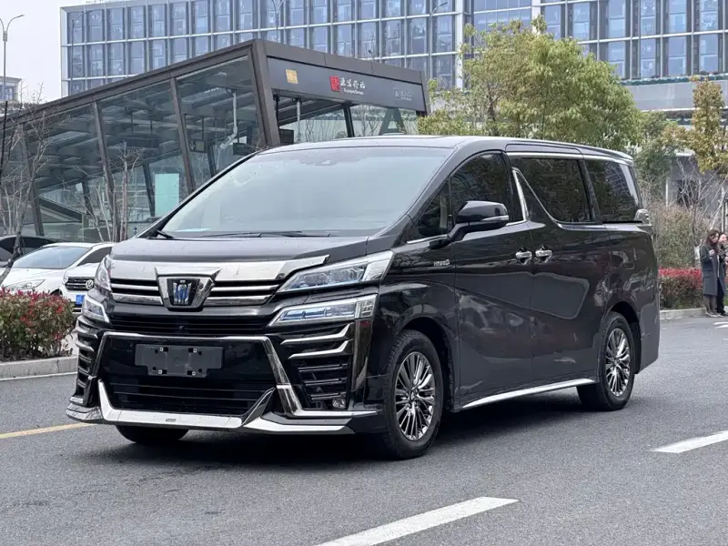 Toyota Vellfire, 2022 — фото 1