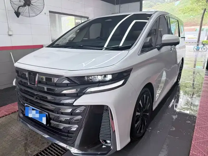 Toyota Vellfire, 2024 — фото 1