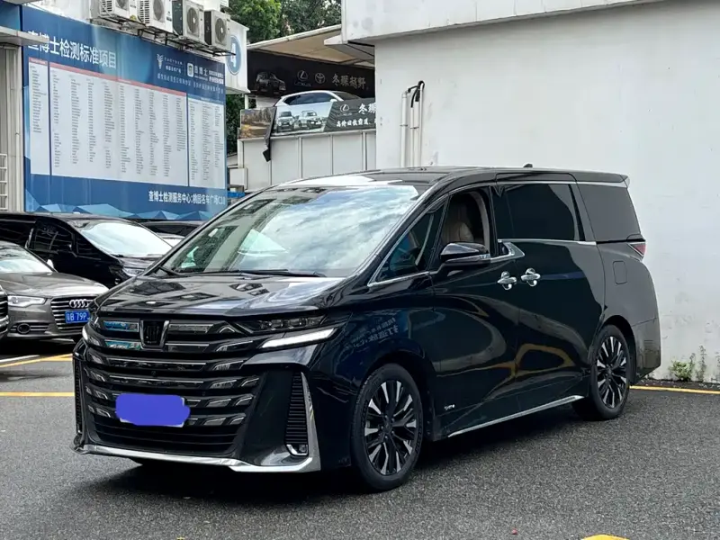 Toyota Vellfire, 2024 — фото 1