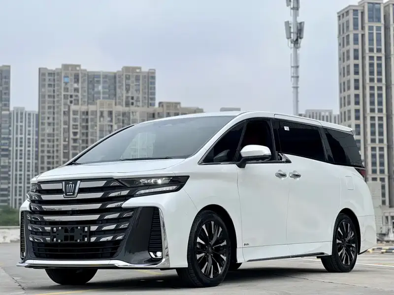 Toyota Vellfire, 2025 — фото 1