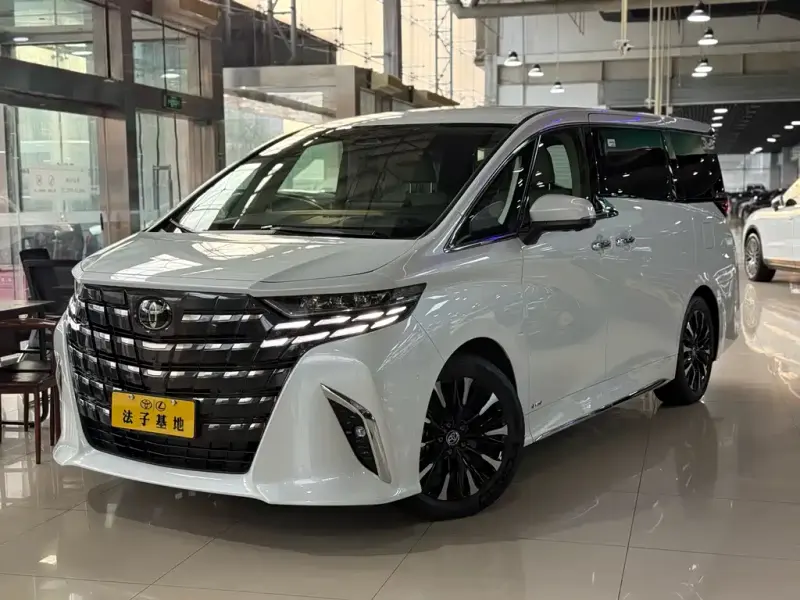 Toyota Alphard, 2024