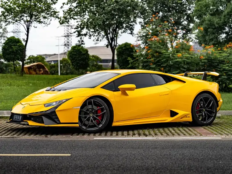 Lamborghini Huracán, 2015