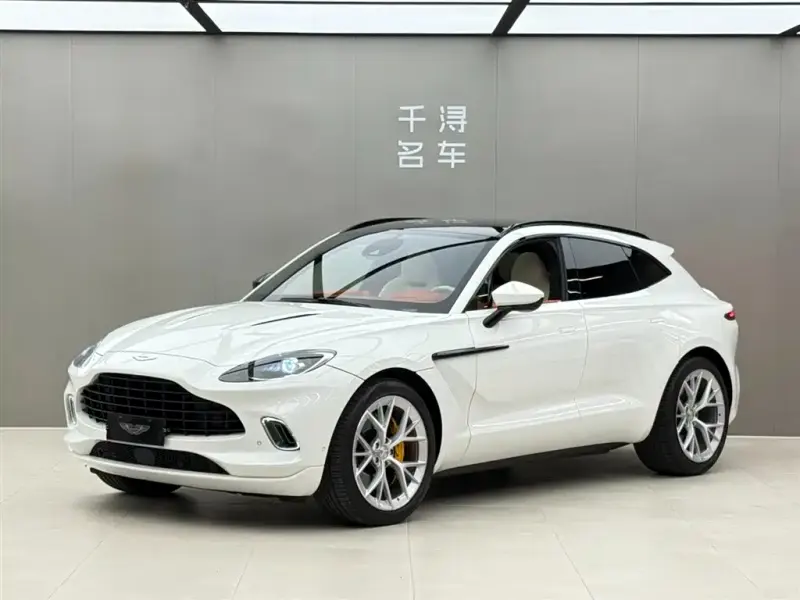 Aston Martin DBX, 2021