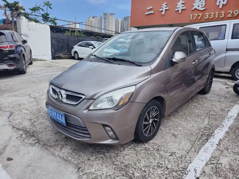 BAIC Senova D20, 2015