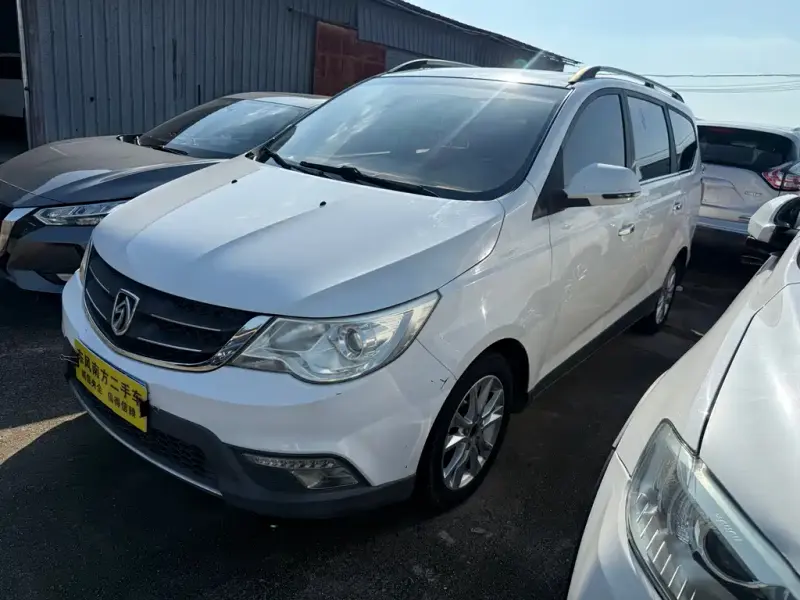Baojun 730, 2015