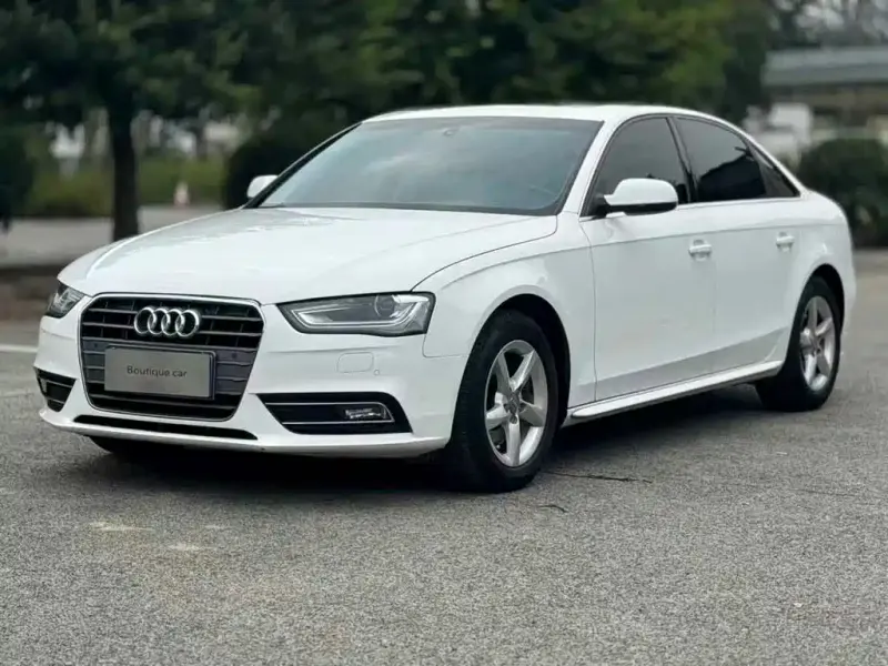 Audi A4L, 2013 — фото 1