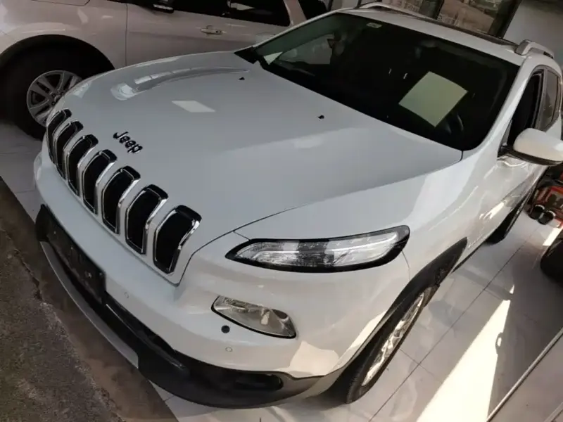 Jeep Cherokee (Import), 2015