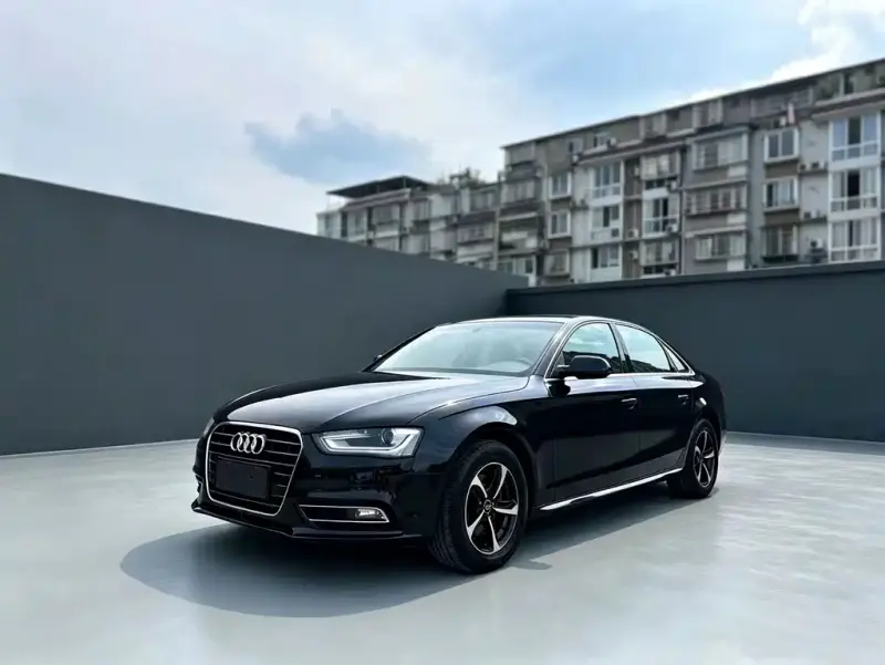 Audi A4L, 2013 — фото 1