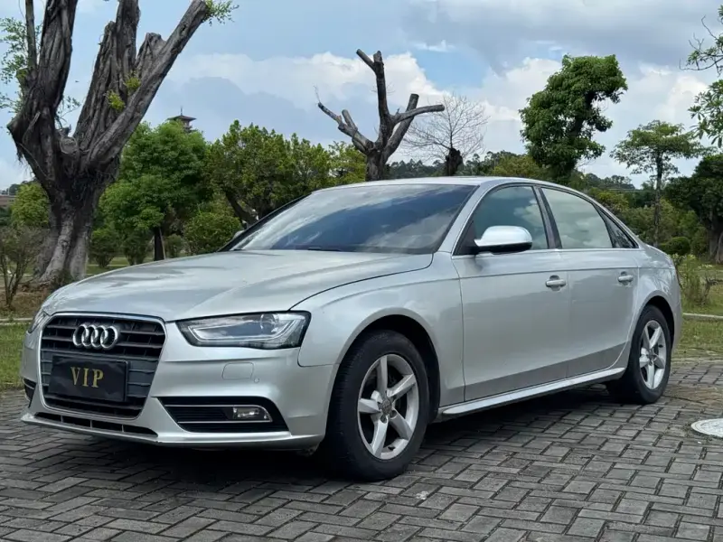 Audi A4L, 2013 — фото 1