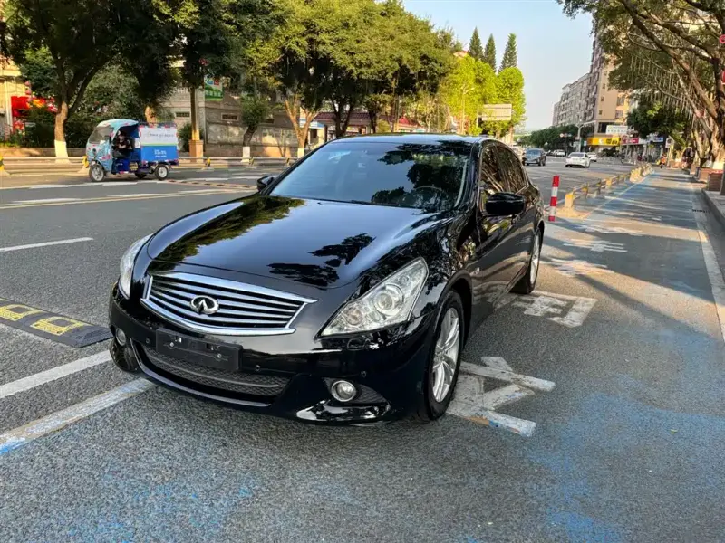 Infiniti G, 2011