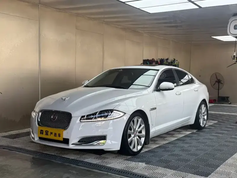 Jaguar XF, 2016