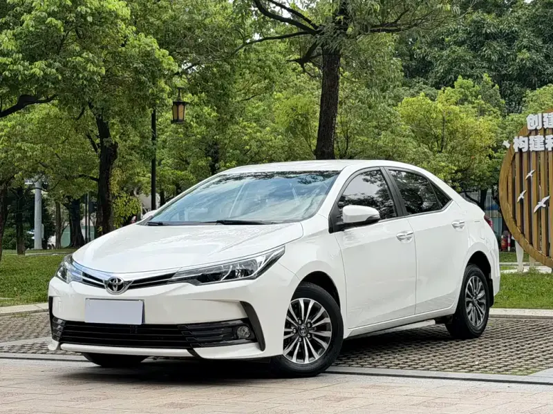 Toyota Corolla, 2018 — фото 1