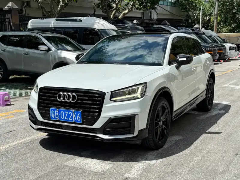 Audi Q2L, 2019