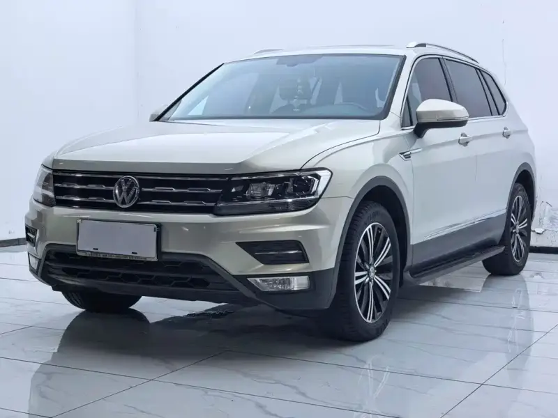 Volkswagen Tiguan L, 2019 — фото 1