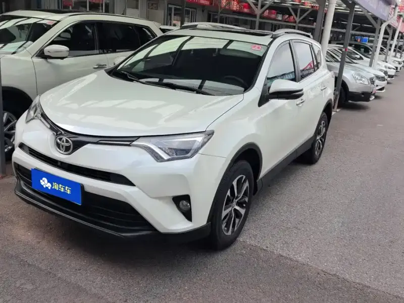 Toyota RAV4, 2018 — фото 1