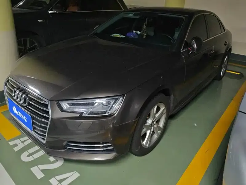 Audi A4L, 2018 — фото 1