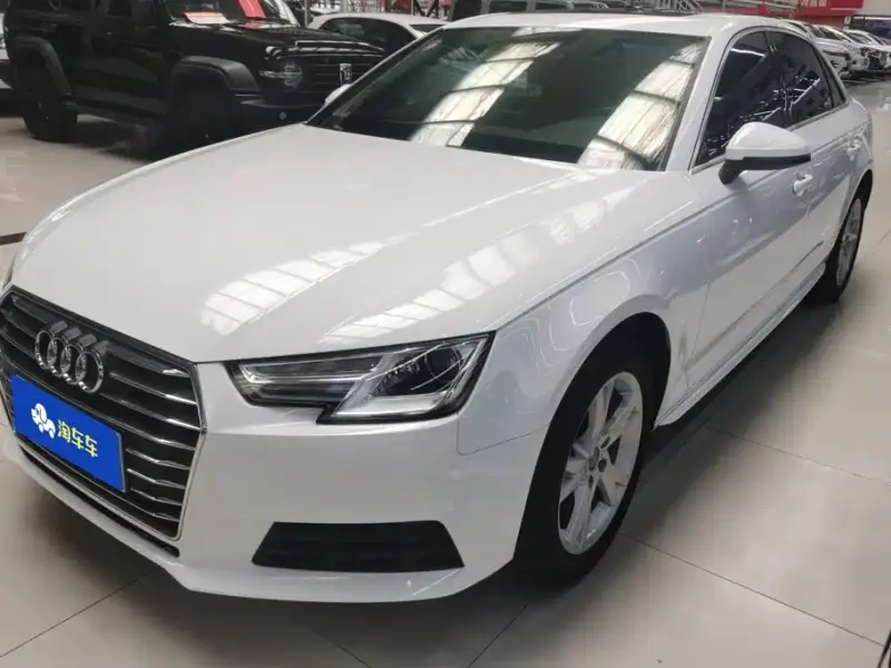 Audi A4L, 2017 — фото 1
