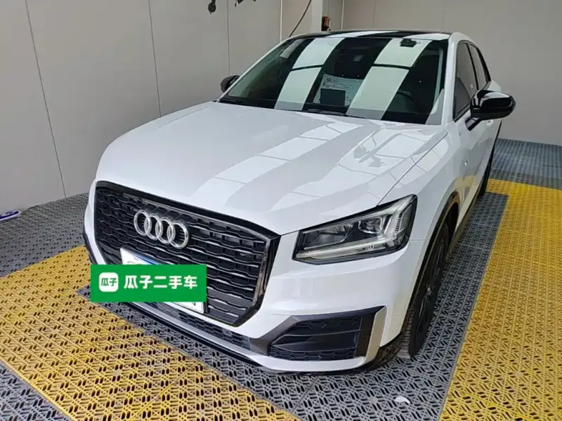 Audi Q2L, 2021