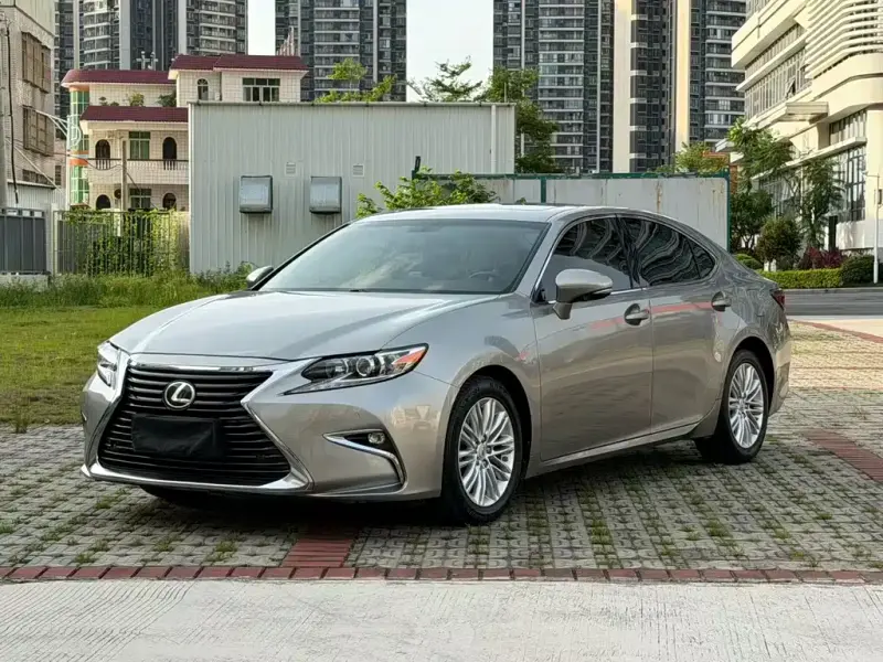 Lexus ES, 2018