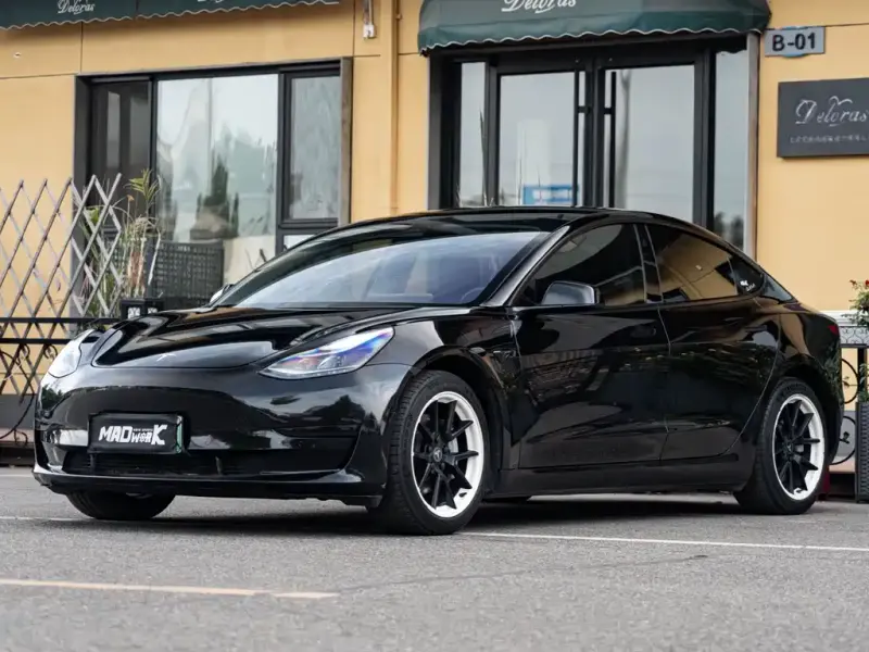 Tesla Model 3, 2021