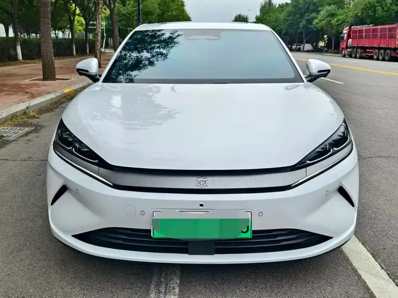 BYD Qin L, 2025