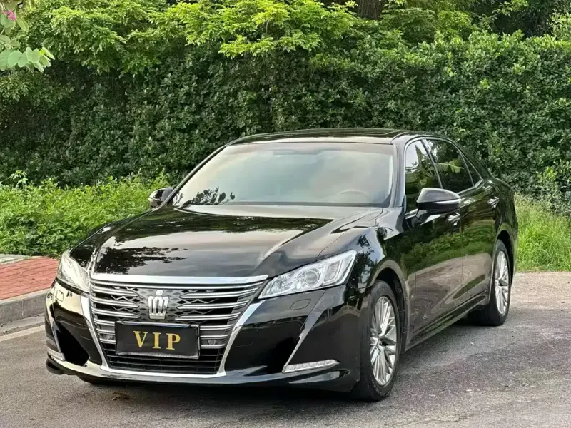 Toyota Crown, 2017