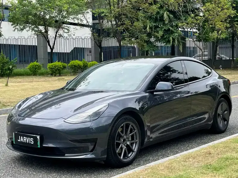 Tesla Model 3, 2021