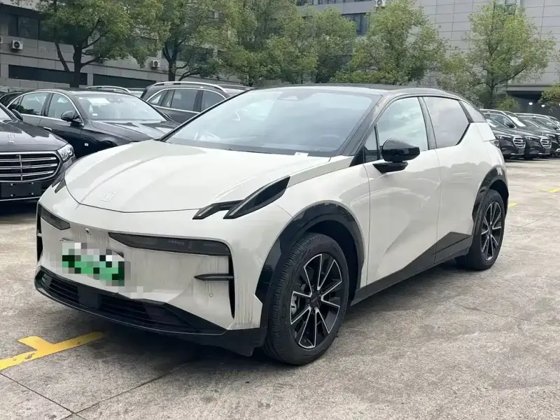 Zeekr X, 2024