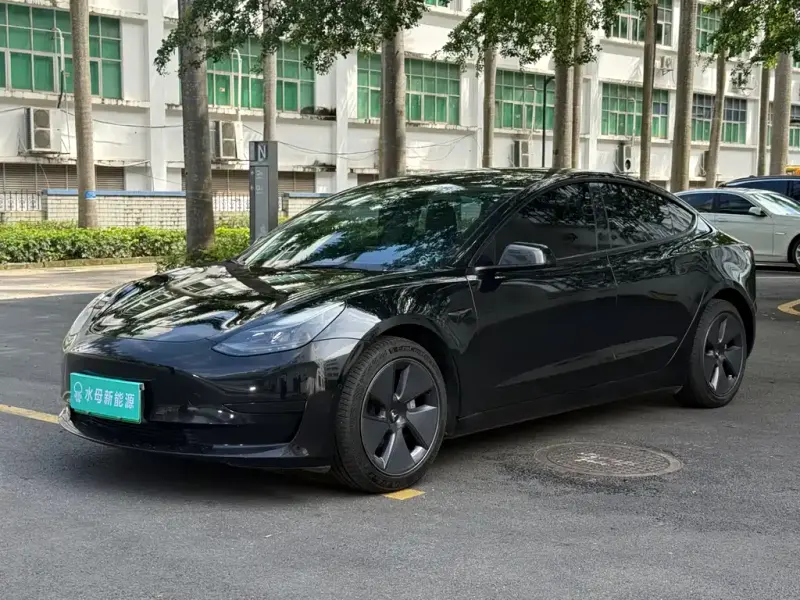 Tesla Model 3, 2022