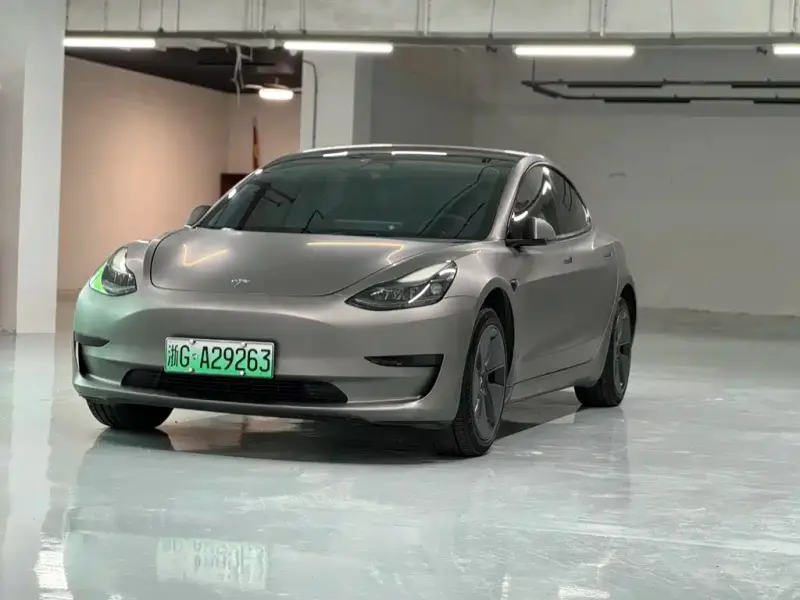 Tesla Model 3, 2022