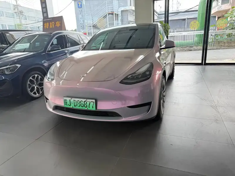 Tesla Model Y, 2022